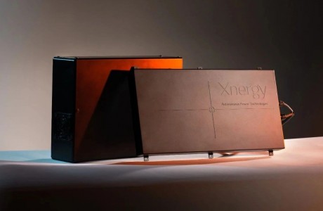 全球部署数千套后，犀能再次推出革命性大功率移动机器人无线充电产品